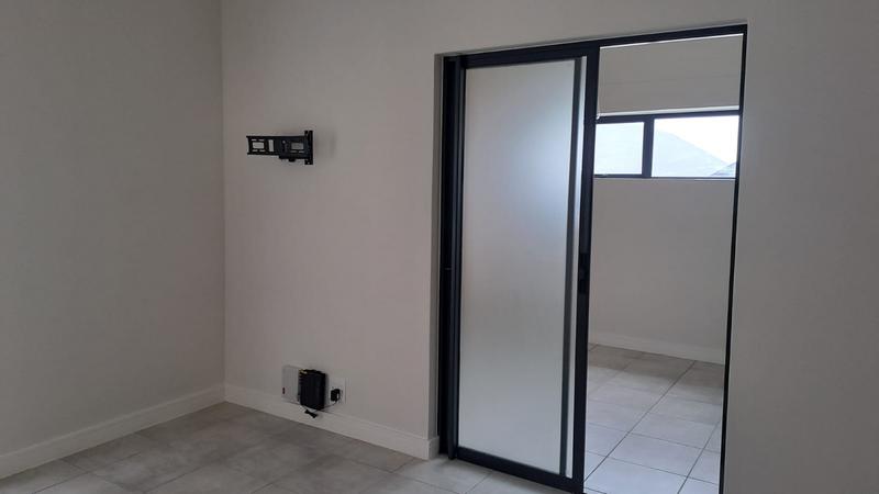 To Let 1 Bedroom Property for Rent in Gordons Bay Western Cape